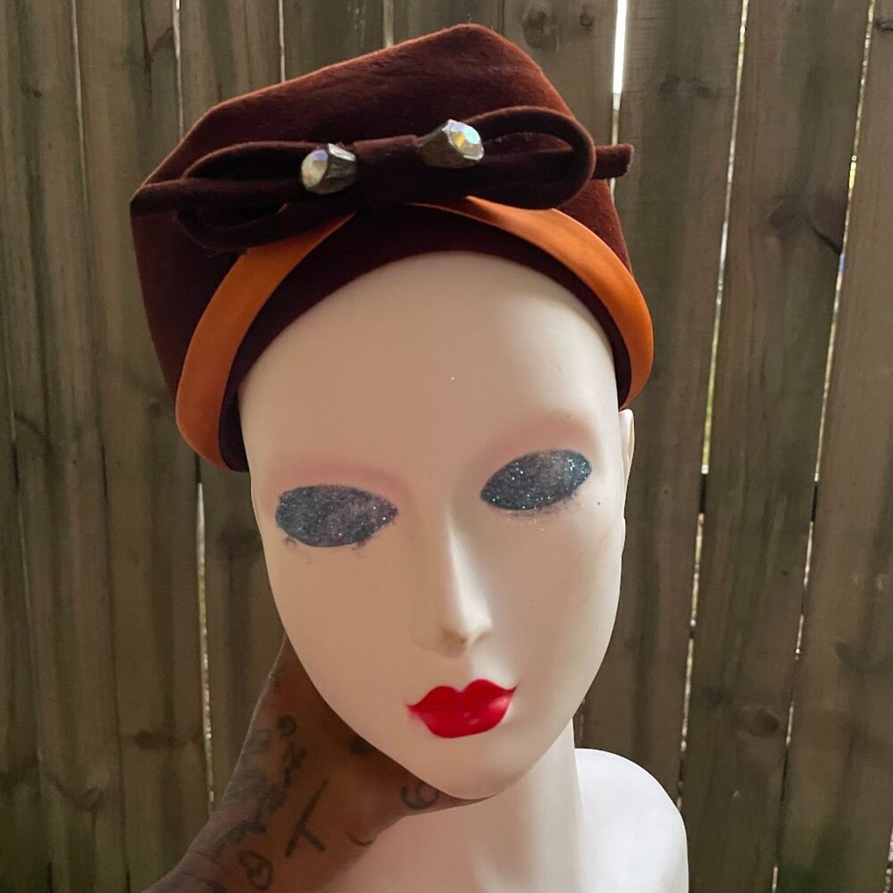 Vintage 50s JACQUES CHAPEAUX AB Rhinestone Detail Fur Velour Hat